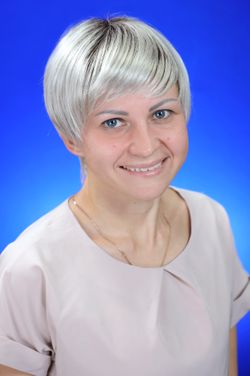 Учитель-дефектолог Макогина Антонина Николаевна.